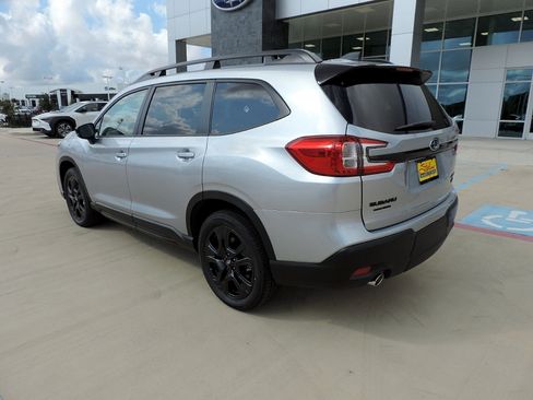 Certified 2025 Subaru Ascent Bronze Edition AWD/4WD image 7