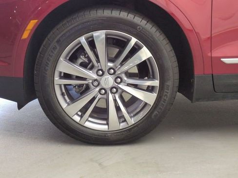 Certified 2024 Cadillac XT5 Premium Luxury w/ LPO, Floor Liner Package AWD/4WD image 29