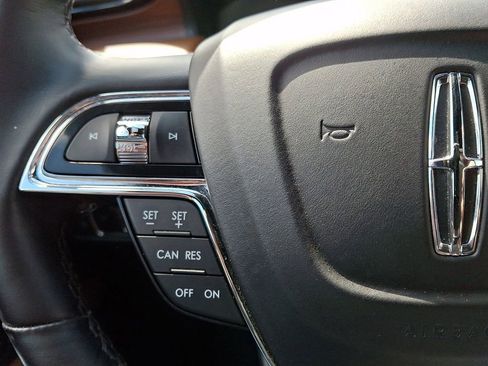 Certified 2022 Lincoln Nautilus Reserve image 22