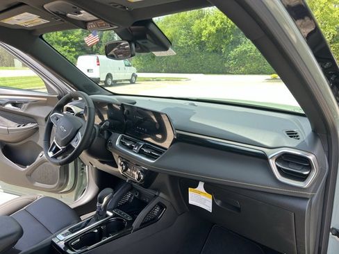 Used 2025 Chevrolet TrailBlazer ACTIV w/ Convenience Package FWD image 29