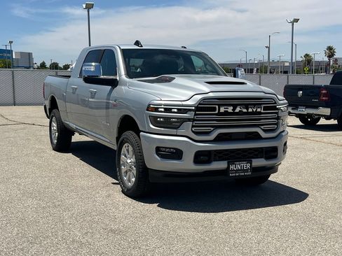 New 2026 RAM 2500 Laramie w/ Sport Appearance Package AWD/4WD image 10