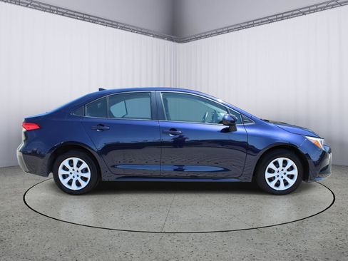 Used 2026 Toyota Corolla LE FWD image 9