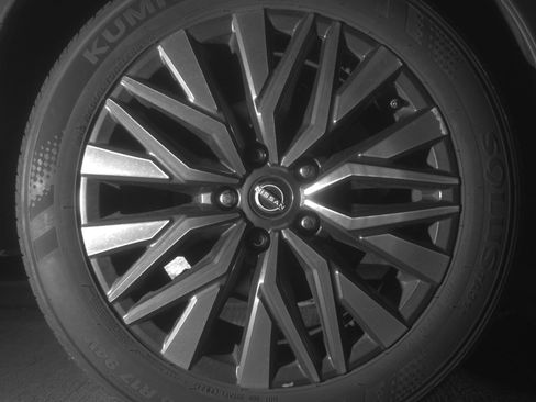 Used 2025 Nissan Altima 2.5 SV image 15