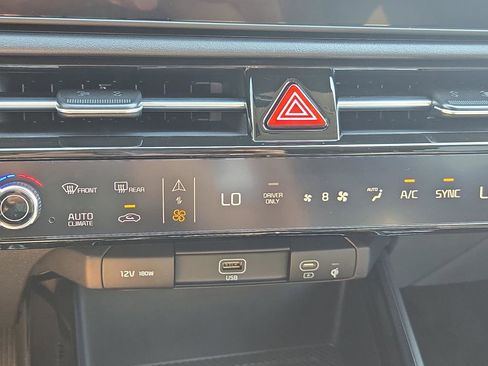 New 2025 Kia Niro SX image 26