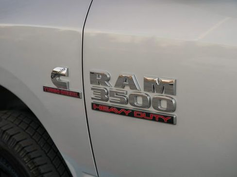 Used 2018 RAM 3500 Tradesman w/ Chrome Appearance Group image 12