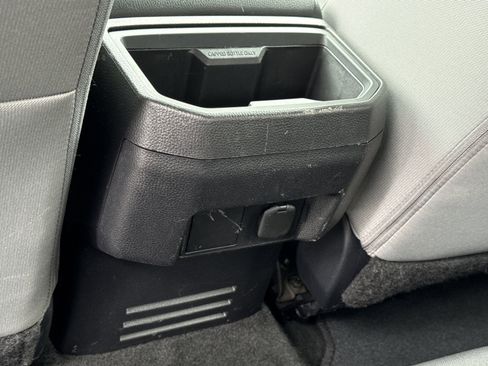 Used 2025 Toyota Tacoma TRD Off-Road image 11