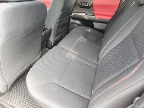 Used 2022 Toyota Tacoma SR5 w/ Technology Package image 20