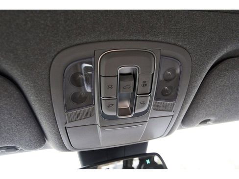 Used 2020 Hyundai Santa Fe Limited image 24