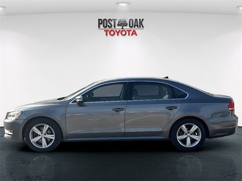 Used 2015 Volkswagen Passat 1.8T Limited Edition image 4