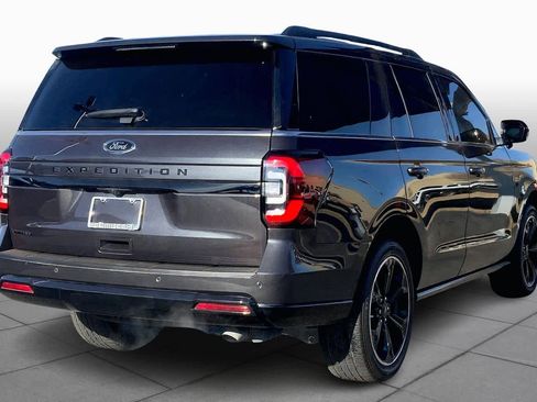 Used 2024 Ford Expedition Limited image 12