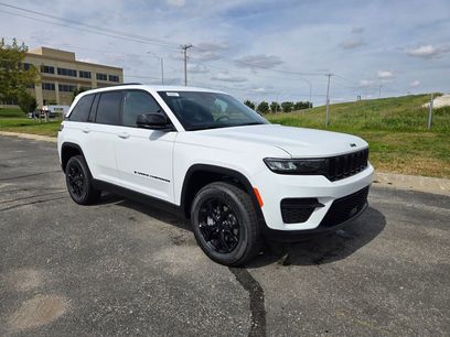 New 2025 Jeep Grand Cherokee Altitude