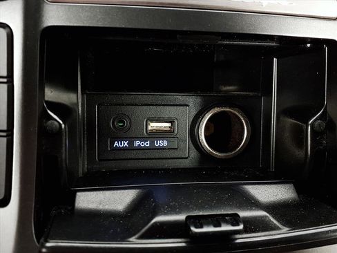 Used 2015 Hyundai Genesis 3.8 image 11