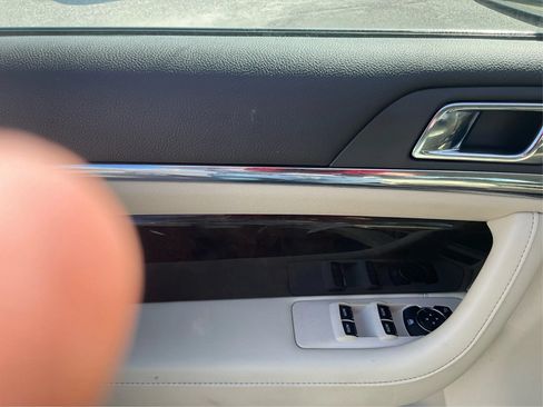 Used 2016 Lincoln MKS w/ Equipment Group 101A FWD image 18