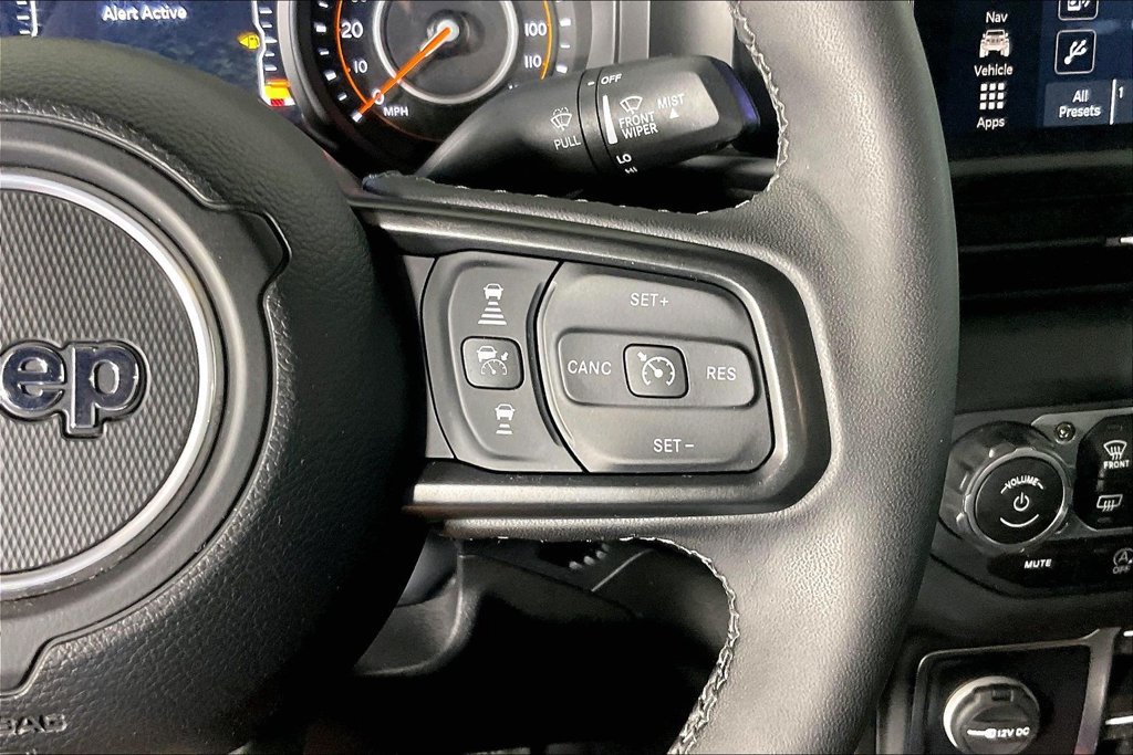 Used 2025 Jeep Gladiator Mojave AWD/4WD image 24