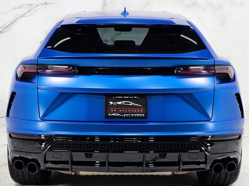 Used 2021 Lamborghini Urus image 11
