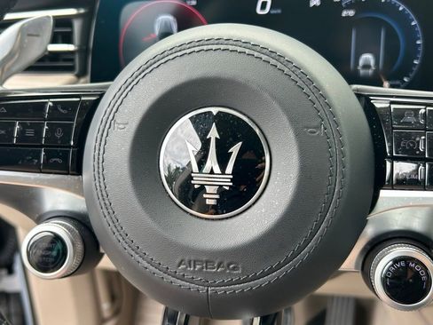 Used 2023 Maserati Grecale GT AWD/4WD image 24