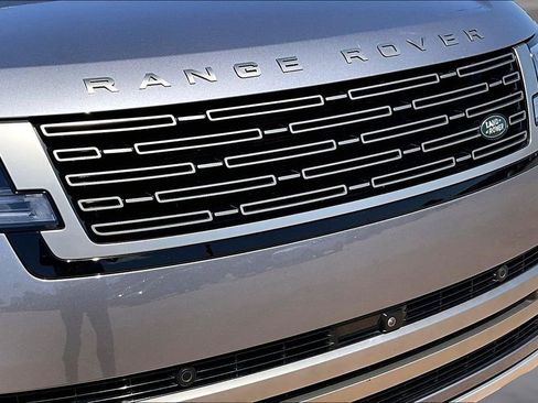 Used 2025 Land Rover Range Rover SE AWD/4WD image 28