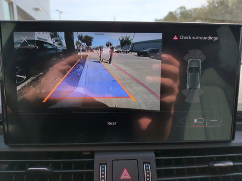 Used 2022 Audi Q5 2.0T Premium image 24