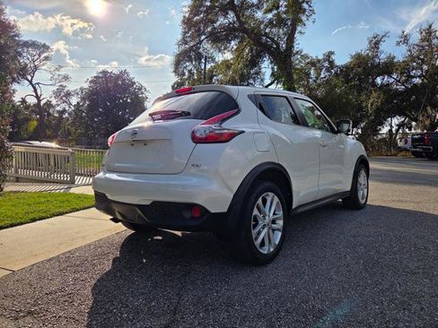 Used 2015 Nissan Juke SV w/ Technology Package image 6