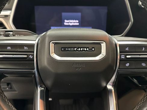 Used 2024 GMC Canyon Denali AWD/4WD image 15