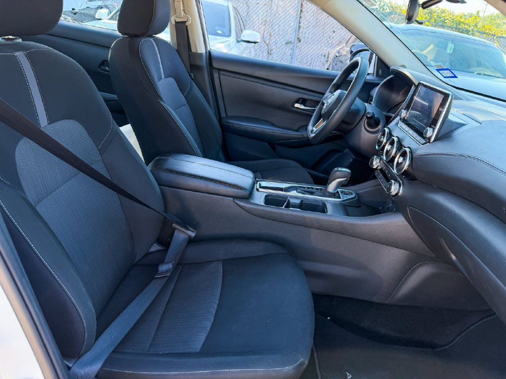 Used 2025 Nissan Sentra SV FWD image 8