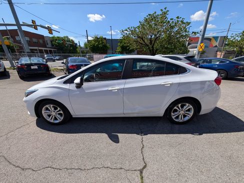 Used 2019 Chevrolet Cruze LT w/ LT Fleet Convenience Package FWD image 7