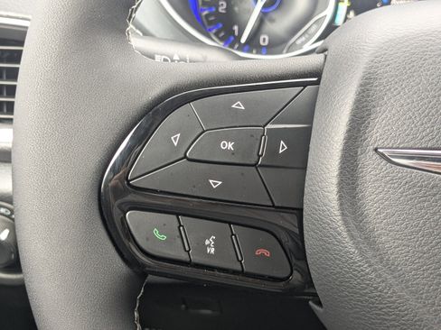 New 2026 Chrysler Pacifica Limited w/ S Appearance Package image 25