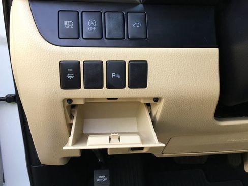 Used 2019 Toyota Highlander Limited AWD/4WD image 19