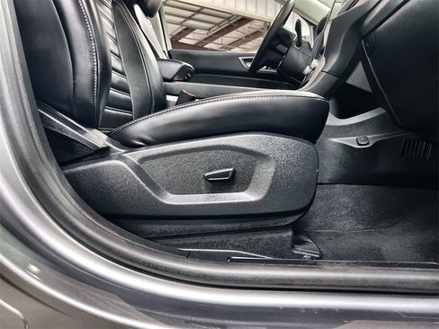 Used 2024 Ford Edge SEL image 29