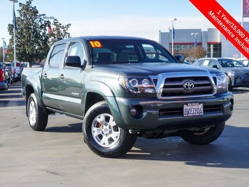 Used 2010 Toyota Tacoma 4x4 Double Cab image 2