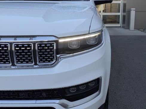 Used 2024 Jeep Grand Wagoneer Series III w/ Rear Seat Video Group 1 image 10