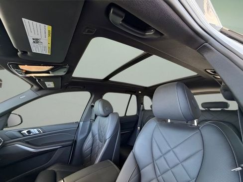 Used 2023 BMW X5 sDrive40i w/ Parking Assistance Package image 33