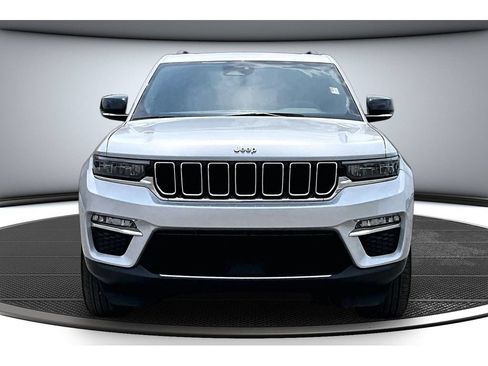 Used 2024 Jeep Grand Cherokee Limited 4xe AWD/4WD image 4