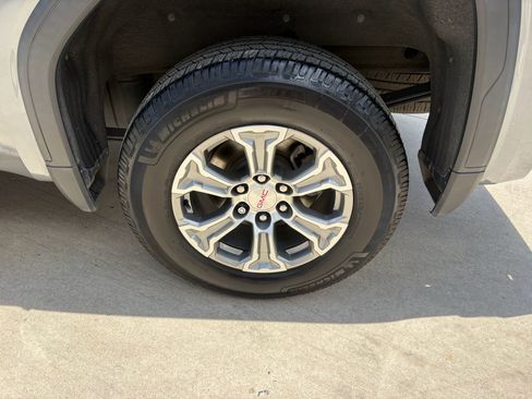 Used 2020 GMC Sierra 1500 SLE w/ SLE Value Package RWD image 32