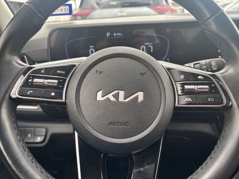 Used 2025 Kia Seltos S image 29