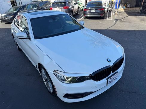 Used 2018 BMW 530i w/ Premium Package RWD image 10