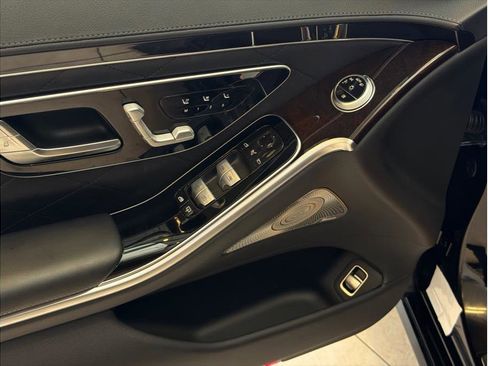 Used 2024 Mercedes-Benz S 580 4MATIC Sedan image 11