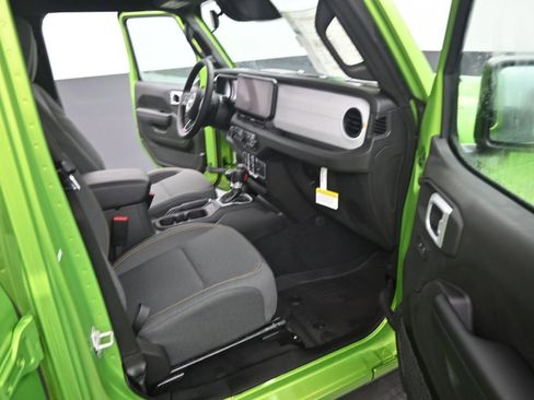 New 2026 Jeep Gladiator Sport image 17