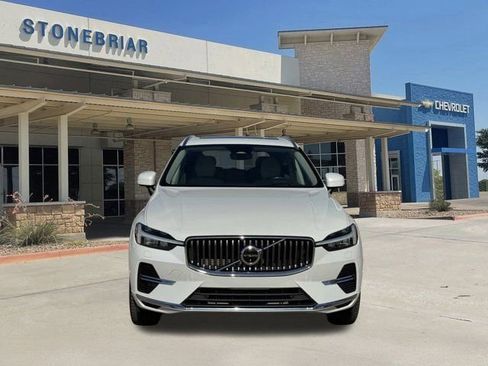 Used 2023 Volvo XC60 T8 Ultimate w/ Climate Package image 9