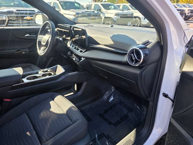 Used 2026 Chevrolet Equinox LT w/ LPO, Floor Liner Package AWD/4WD image 10