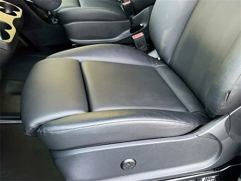 Used 2025 Mercedes-Benz Sprinter 2500 image 19