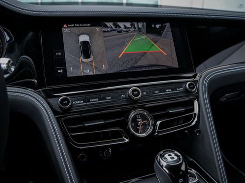 New 2025 Bentley Flying Spur Plug-In Hybrid AWD/4WD image 29