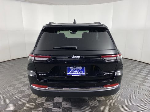 Used 2024 Jeep Grand Cherokee Laredo X AWD/4WD image 9