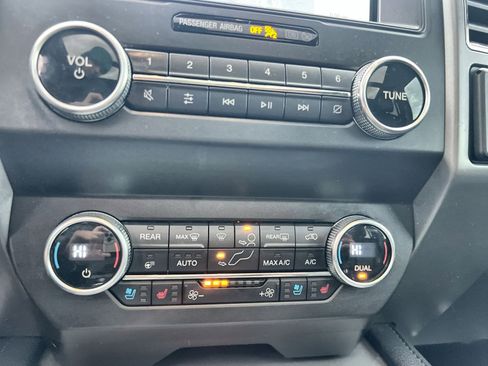 Used 2020 Ford Expedition XLT w/ Equipment Group 202A image 21