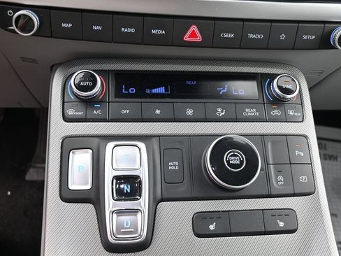 Used 2024 Hyundai Palisade SEL FWD image 24