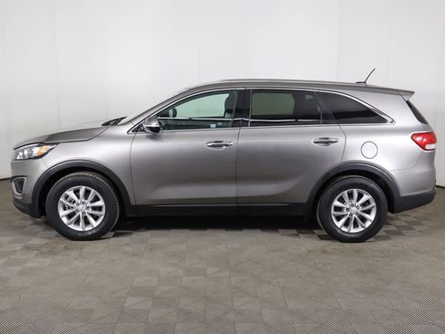 Used 2016 Kia Sorento L FWD image 12