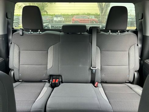 Used 2025 Chevrolet Silverado 2500 LT w/ Convenience Package image 14