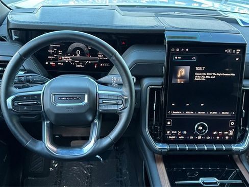 Used 2025 GMC Yukon Denali image 14
