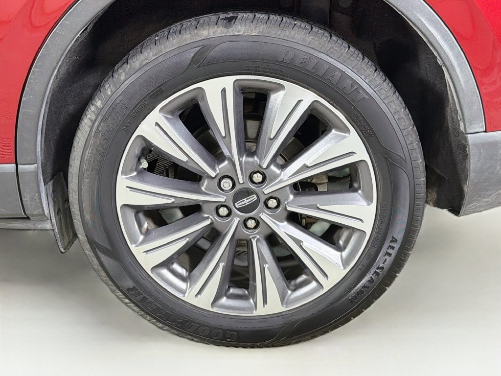 Used 2022 Lincoln Corsair Reserve w/ Elements Package FWD image 32