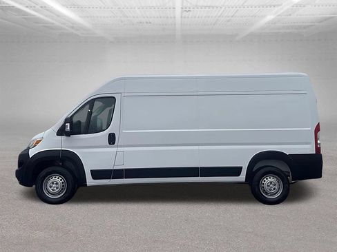 Used 2024 RAM ProMaster 2500 FWD image 4